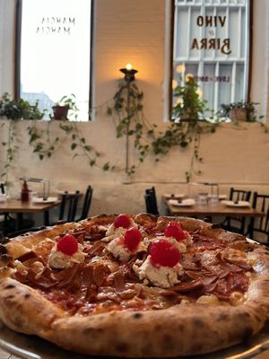 Best pizza!  #Veganuary at Love & Dough in Brooklyn