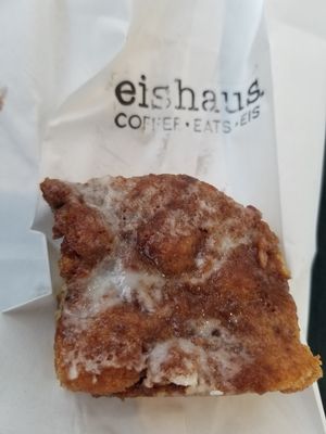 Vegan cinnamon and chocolate strusel at Eishaus in Covington