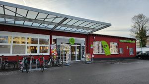 Außenansicht at denn's Biomarkt in Reutlingen