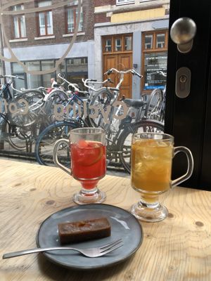 lemon loaf, homemade ice tea and lemonade  at Fixed Gear Coffee in Maastricht