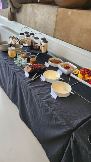 Süßer Teil des Frühstücksbuffets at Cafe Kunsthalle in Tubingen