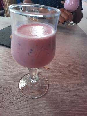 Alouda boisson typique de l'ile Maurice  au lait végétale, graines de basilic et agar agar at Le Dodo Posé in Clichy