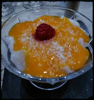 Perles de tapioca au coulis de mangue at Le Dodo Posé in Clichy