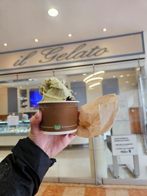 at Il Gelato Dei Masters in Desenzano Del Garda