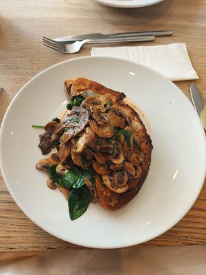  at Bunce's in Marlborough