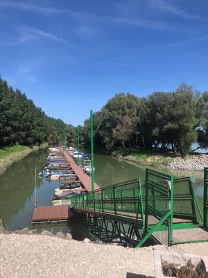 Yacht harbor at Dunai Gyöngy Yachtkikötő és Bárka Vendéglő in Baracs