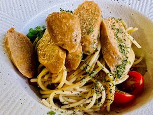 Spaghetti Aglio Olio  at V Life in Ipoh
