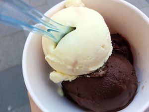 dark chocolate & ginger-lemon at Dolce & Gelato in Cologne