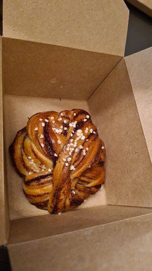 Excellent Kanellbulle at Kafé Plattan in Stockholm