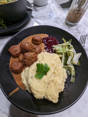 Meetballs with mashed potatoes at Kafé Plattan in Stockholm