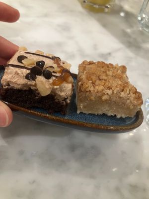 rocky road (ok) and apple crumble (not so good) at Kafé Plattan in Stockholm