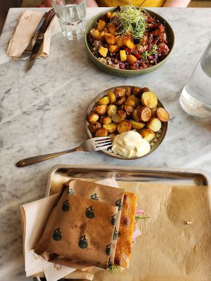 Avocado sandwich and mushroom salad at Plant Food in Aarhus