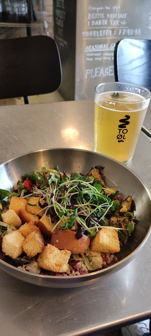 Plant bowl (small) 65 Kroner at Plant Food in Aarhus