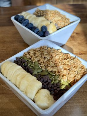 Açaí and Coral Pink  at Asava Juice & Smoothies in Kanab