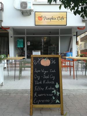 The sign at Pumpkin Cafe in Antalya