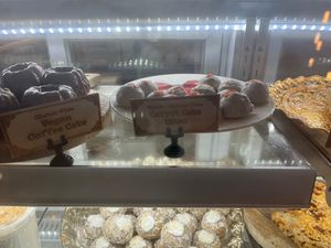 Vegan donuts and some other bites at FeelLove Coffee in Springdale