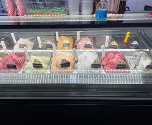 12 vegan flavors at Heladeria El Abuelo in Tenerife