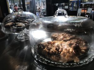 Selbstgebackener Kuchen, immer größtenteils Vegan  at Carls Laden in Leipzig