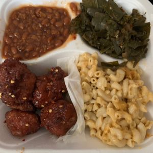 BBQ Cauliflower dinner plate at Your Vegan Chef in Dayton