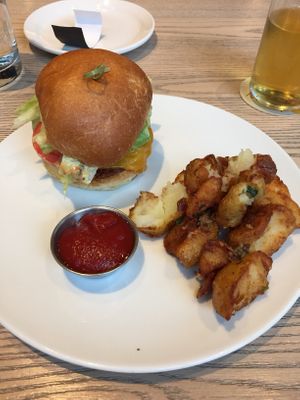 Les patates sont trop bonnes ! at MILA in Vancouver