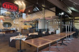 Restaurant at Indian Tandoori Palace in Evandale