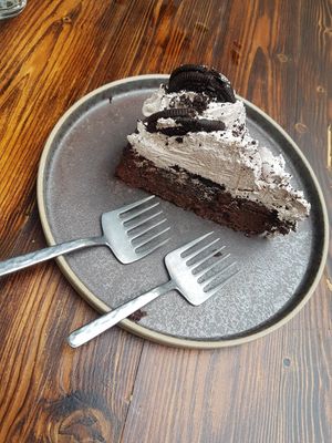 Nutella and oreo Vegan cake at Vrutal - Poblenou in Barcelona