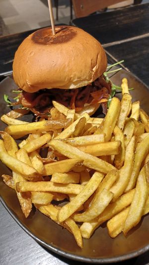 Hamburguesa pull pork de setas at Vrutal - Poblenou in Barcelona