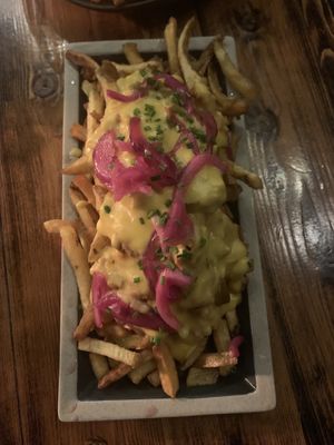 Patatas chili cheese  at Vrutal - Poblenou in Barcelona