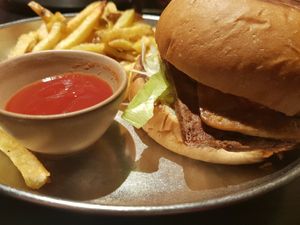 "Banh mih" burger, delicious, but not resembling a banh mih at all at Vrutal - Poblenou in Barcelona