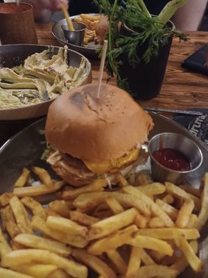 Amazing vegan burgers 🤩 at Vrutal - Poblenou in Barcelona