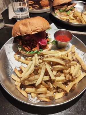 Burguer jackfruit at Vrutal - Poblenou in Barcelona