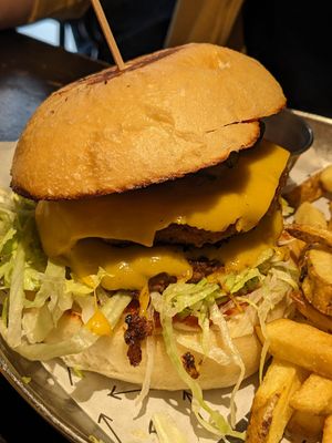 Double smash burger at Vrutal - Poblenou in Barcelona