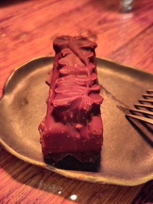 Snickers dessert at Vrutal - Poblenou in Barcelona