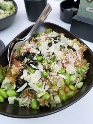 Self mixed bowl   at Yuícery - Ehrenstraße in Cologne