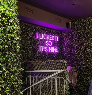 All in green  at Yuícery - Ehrenstraße in Cologne