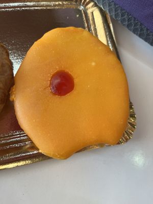 This had a citrusy cream  at Panadería Confitería Inma in Malaga