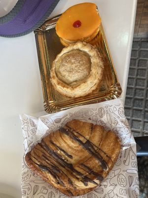 All the stuff we got  at Panadería Confitería Inma in Malaga