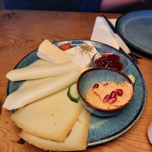 Käseplatte at Mi Chiamo Cafe in Esslingen