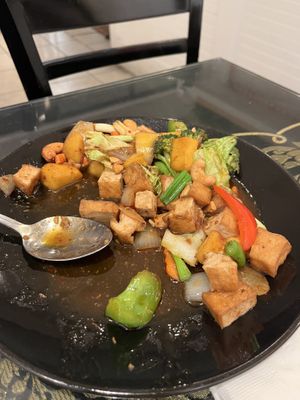 Mango cashews and tofu  at Thai Mango in Sacramento