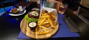 Geezer Butler Burger at Oud Egypte in Heist-op-den-berg