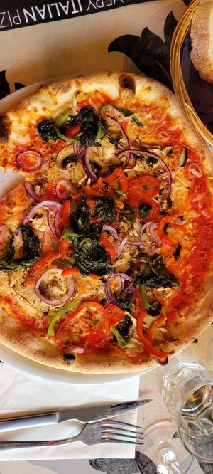 Delicious vegan Pizza at Very Italian Pizza in Rotterdam