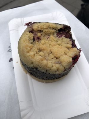 Veganer Mohn Kirschkuchen  at Café Fräulein in Munich