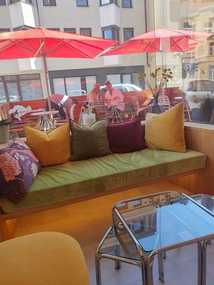 Seating area (in and outside) at Verenas in Innsbruck