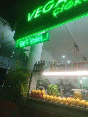 Fassade at Veganes Cigköfte in Mainz