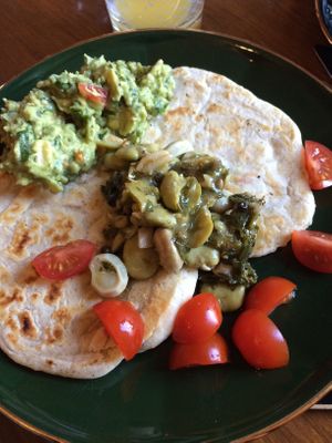 broad beans with avocado and flat bread vegan at Clachamish House Vegetarian B&B in Isle Of Skye