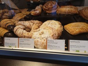 Vegane süße Teilchen ausgeschildert at Bäckerei Joachim Schmid in Loffingen