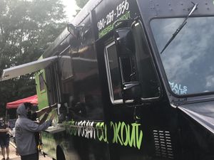 Long wait at Mike's Vegan Cookout in Raleigh