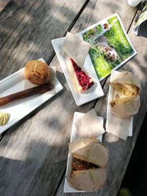 Left: Vegan bratwurst , right: Burger. No plastic at all! at Bistro Bärenblick in Bad Rippoldsau Schapbach