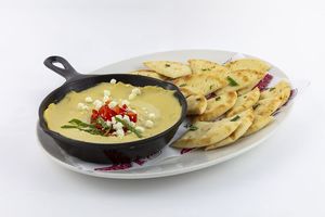 Hummus and Naan at St. Louis Bar & Grill in Dieppe