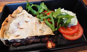 Quiche with chard, apples and pears at Hummelbude in Essen